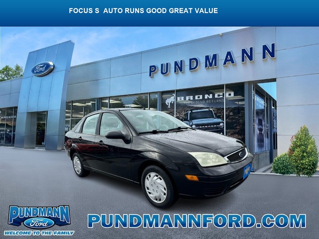 Used 2007 Ford Focus ZX4 SES with VIN 1FAFP34N47W226441 for sale in Saint Charles, MO