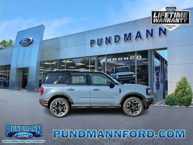 2024 Ford Bronco Sport Outer Banks at Pundmann Ford in St. Charles MO