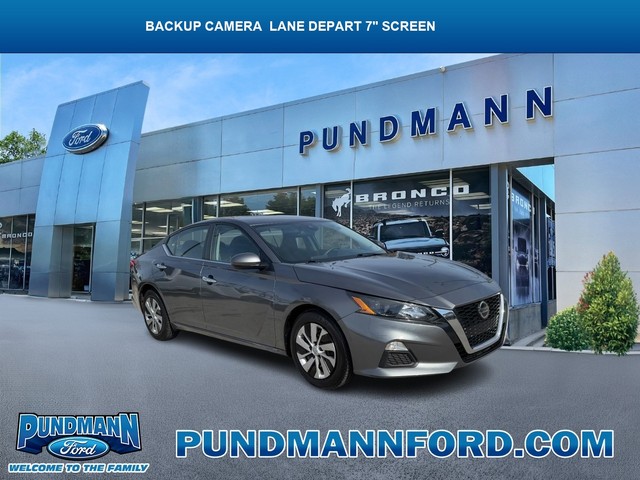 2022 Nissan Altima 2.5 S at Pundmann Ford in St. Charles MO