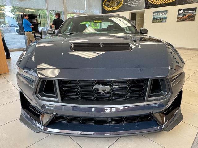 2025 Ford Mustang Dark Horse - Photo 9