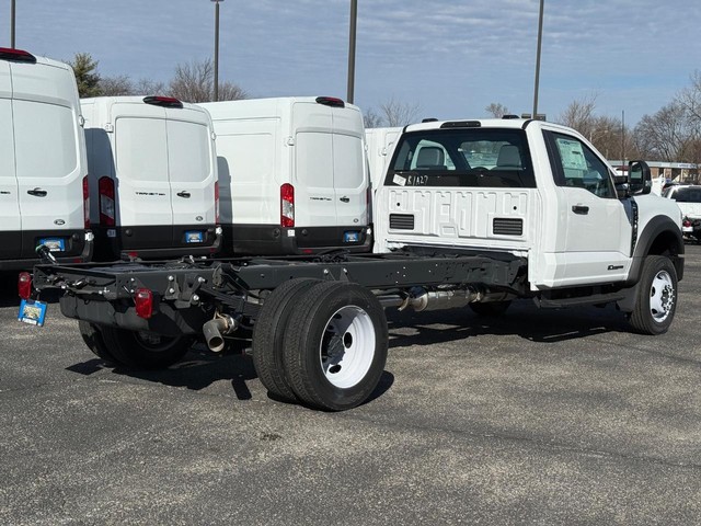 2025 Ford F-550 Super Duty Chassis Cab XL - Photo 3