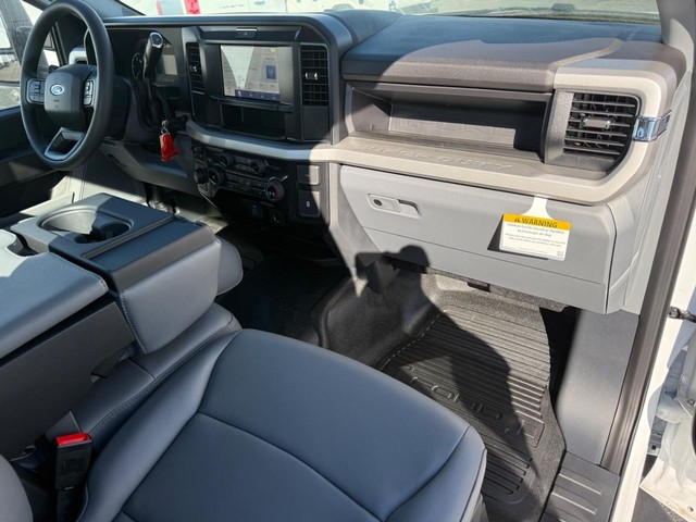 2025 Ford F-550 Super Duty Chassis Cab XL - Photo 6