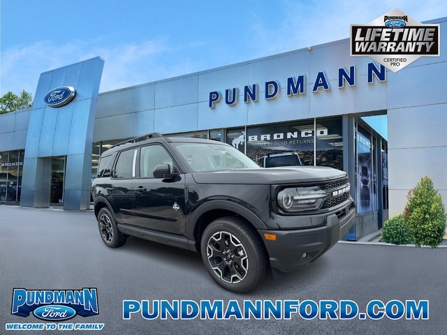 2025 Ford Bronco Sport Outer Banks at Pundmann Ford in St. Charles MO
