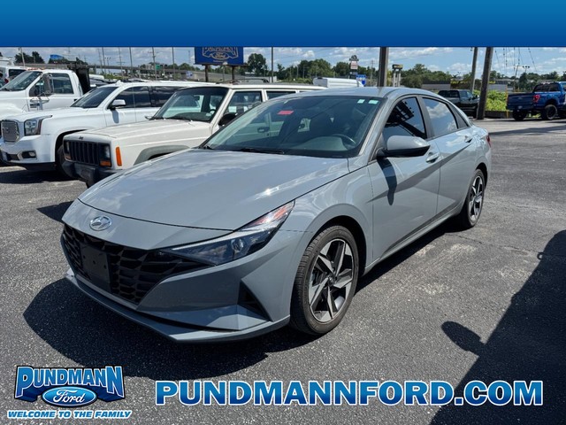 2023 Hyundai Elantra SEL at Pundmann Ford in St. Charles MO