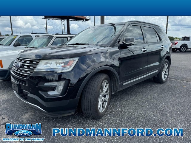 2017 Ford Explorer Limited at Pundmann Ford in St. Charles MO