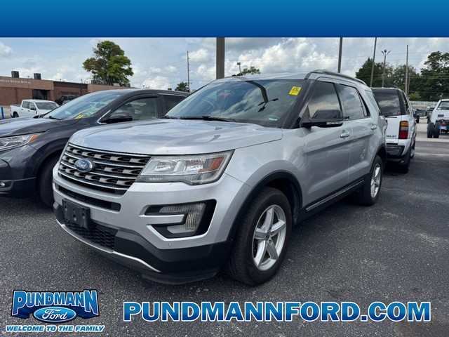 2017 Ford Explorer XLT at Pundmann Ford in St. Charles MO
