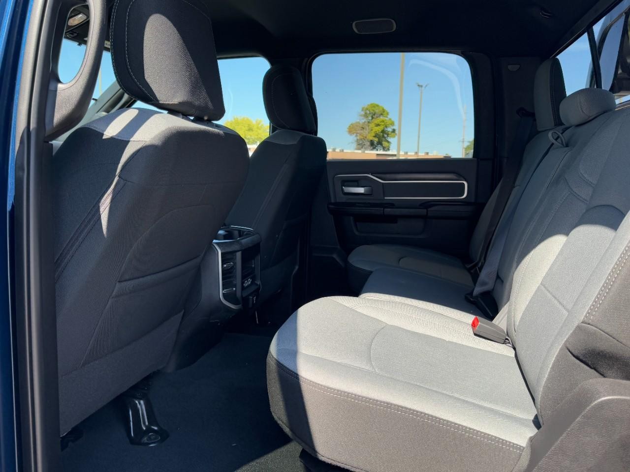 Ram 5500 Chassis Cab Vehicle Full-screen Gallery Image 09