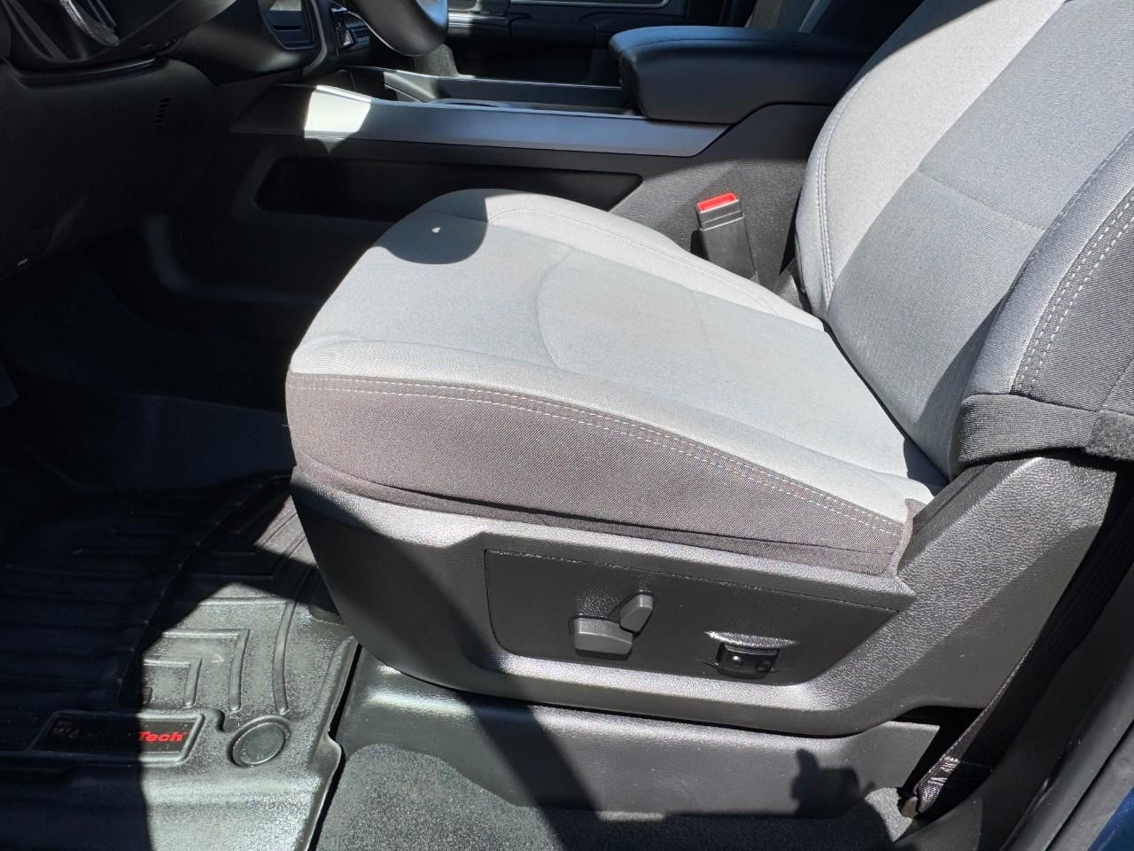 Ram 5500 Chassis Cab Vehicle Full-screen Gallery Image 13