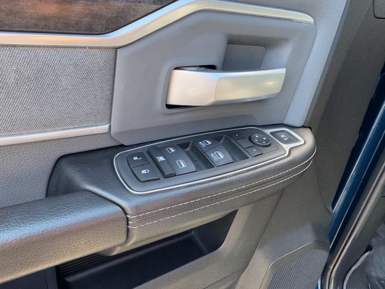 Ram 5500 Chassis Cab Vehicle Full-screen Gallery Image 14