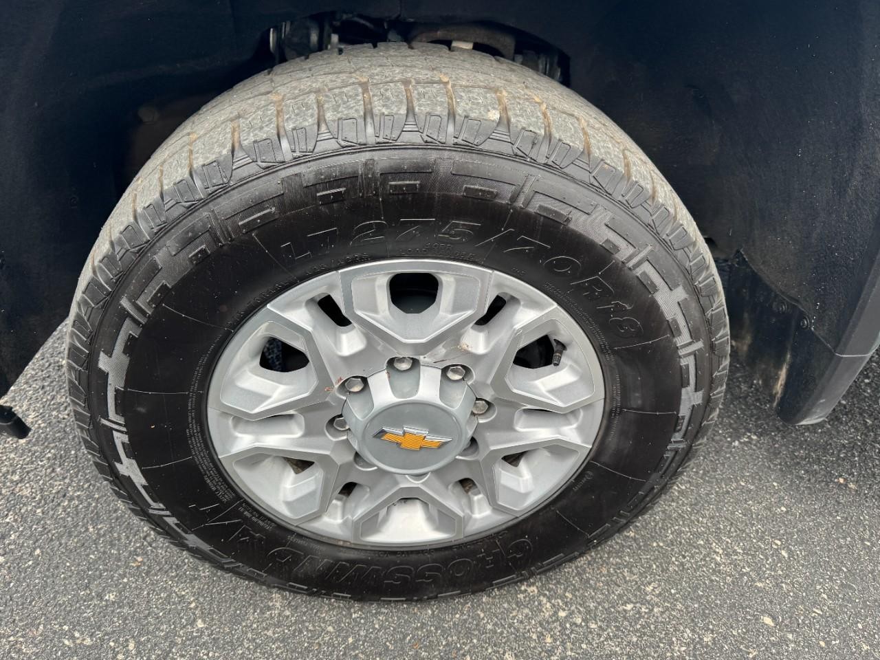 Chevrolet Silverado 2500HD Vehicle Full-screen Gallery Image 07