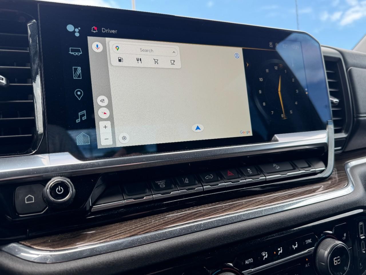 Chevrolet Silverado 2500HD Vehicle Full-screen Gallery Image 21