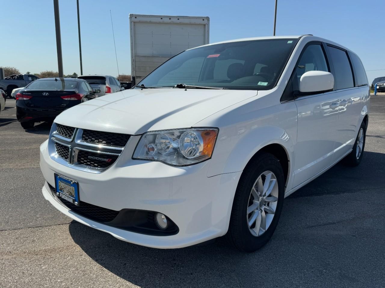 Dodge Grand Caravan Vehicle Full-screen Gallery Image 08
