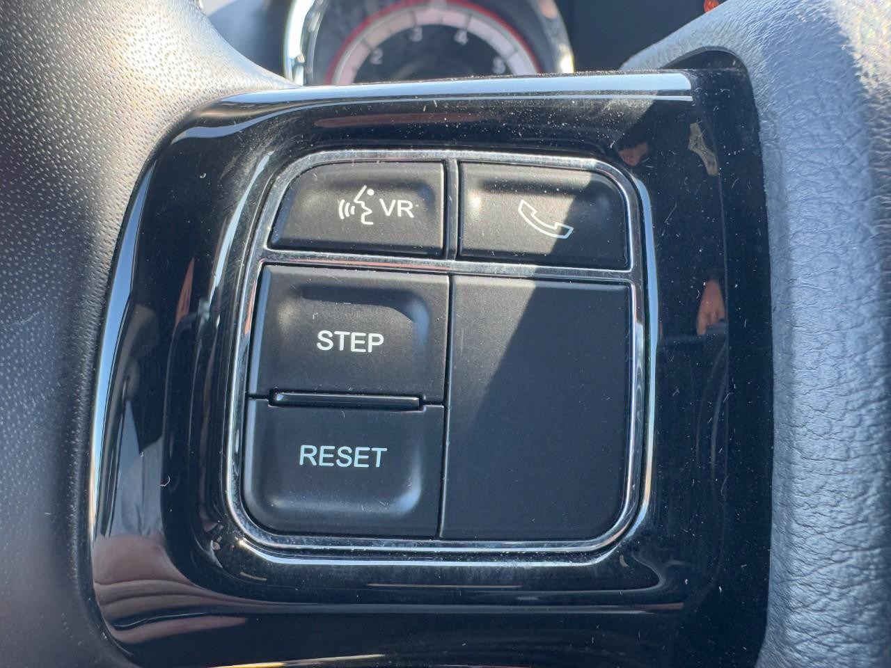 Dodge Grand Caravan Vehicle Full-screen Gallery Image 17