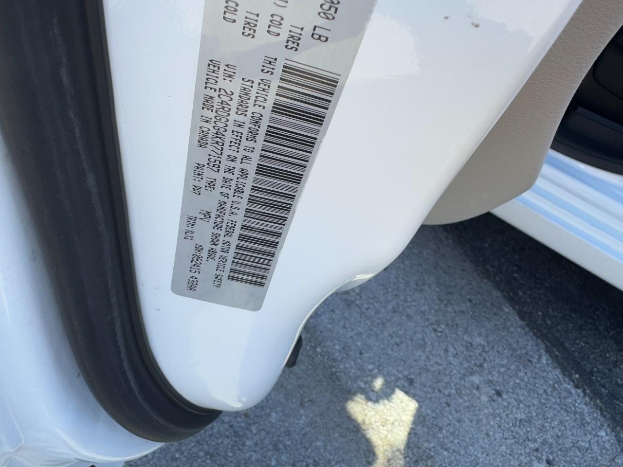 Dodge Grand Caravan Vehicle Full-screen Gallery Image 23