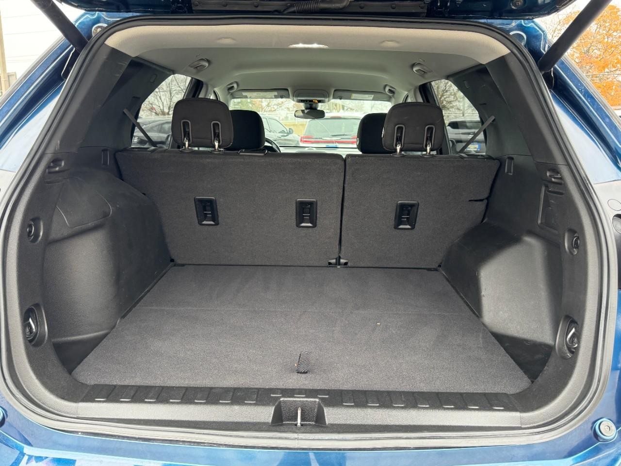 Chevrolet Equinox Vehicle Full-screen Gallery Image 06