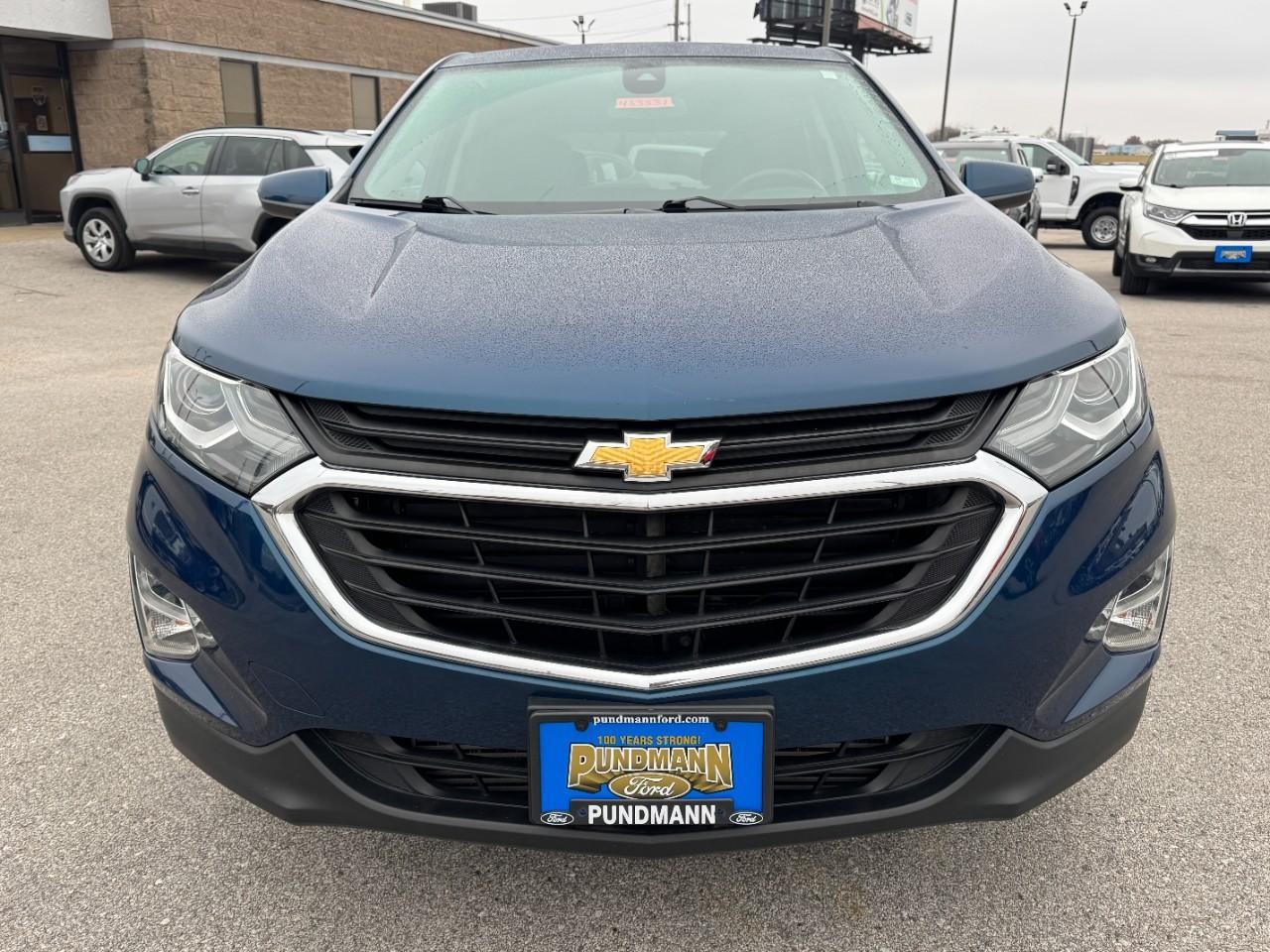 Chevrolet Equinox Vehicle Full-screen Gallery Image 09