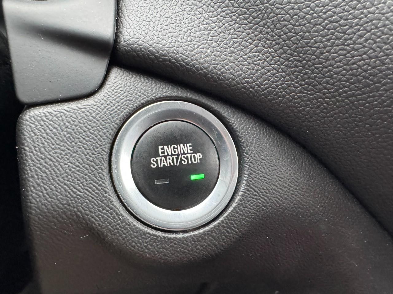 Chevrolet Equinox Vehicle Full-screen Gallery Image 21