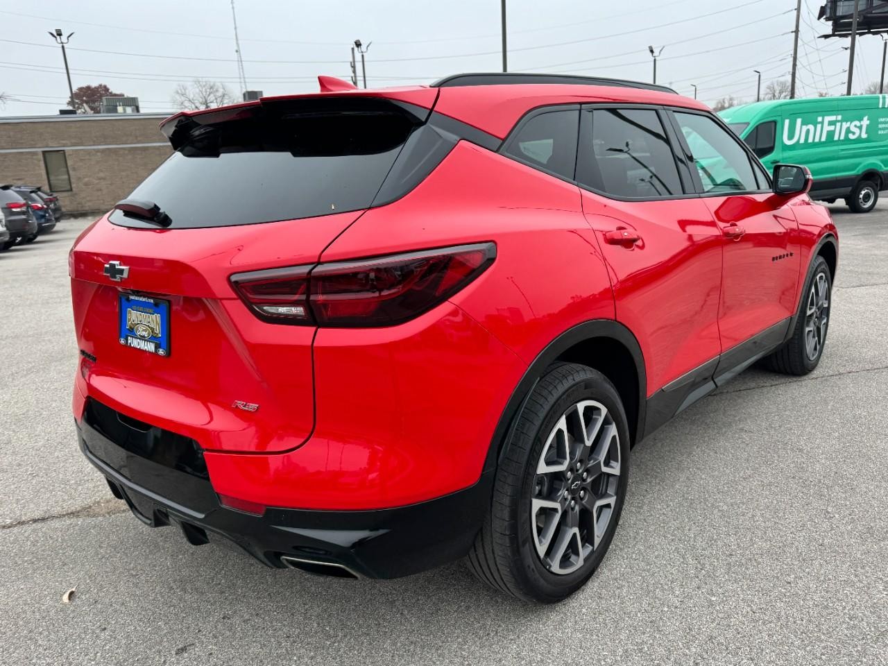 Chevrolet Blazer Vehicle Full-screen Gallery Image 03