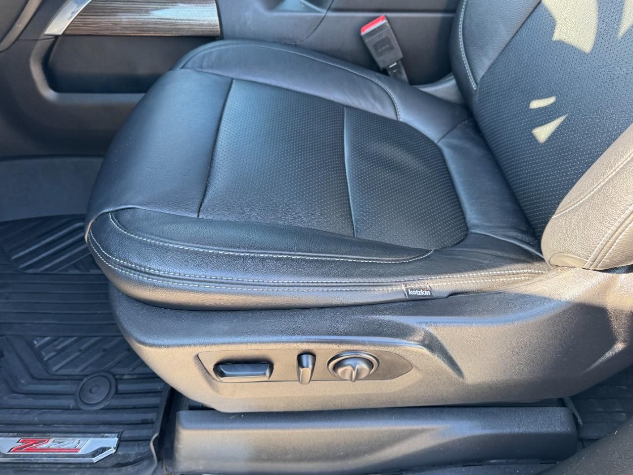 Chevrolet Silverado 1500 Vehicle Full-screen Gallery Image 14