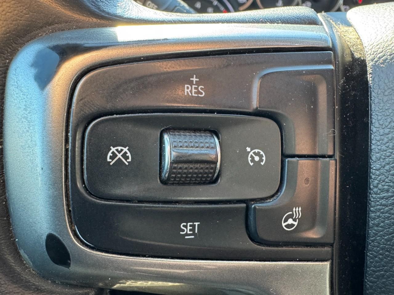 Chevrolet Silverado 1500 Vehicle Full-screen Gallery Image 17