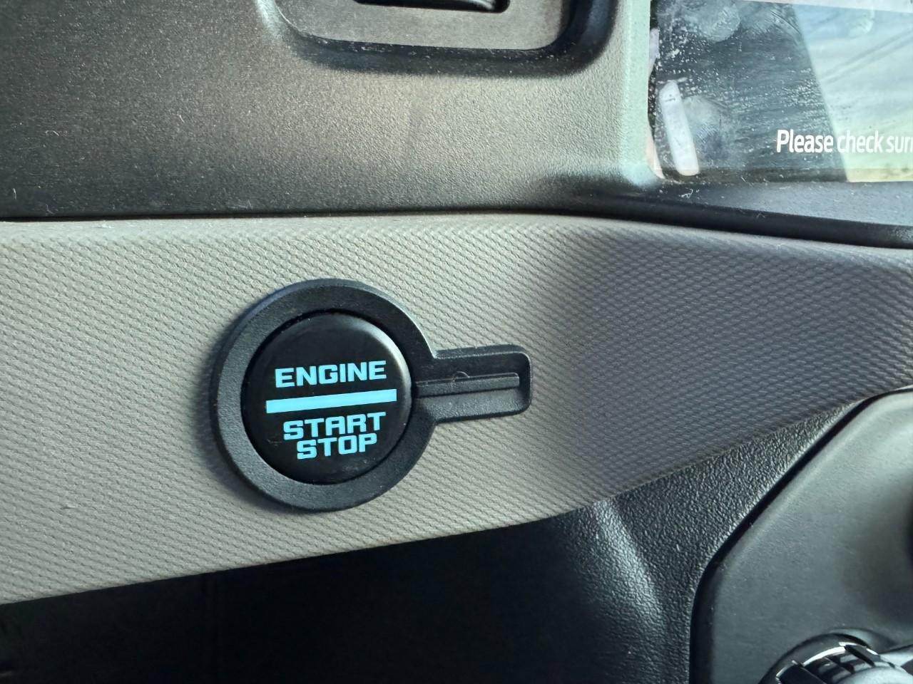 Ford Bronco Vehicle Full-screen Gallery Image 23