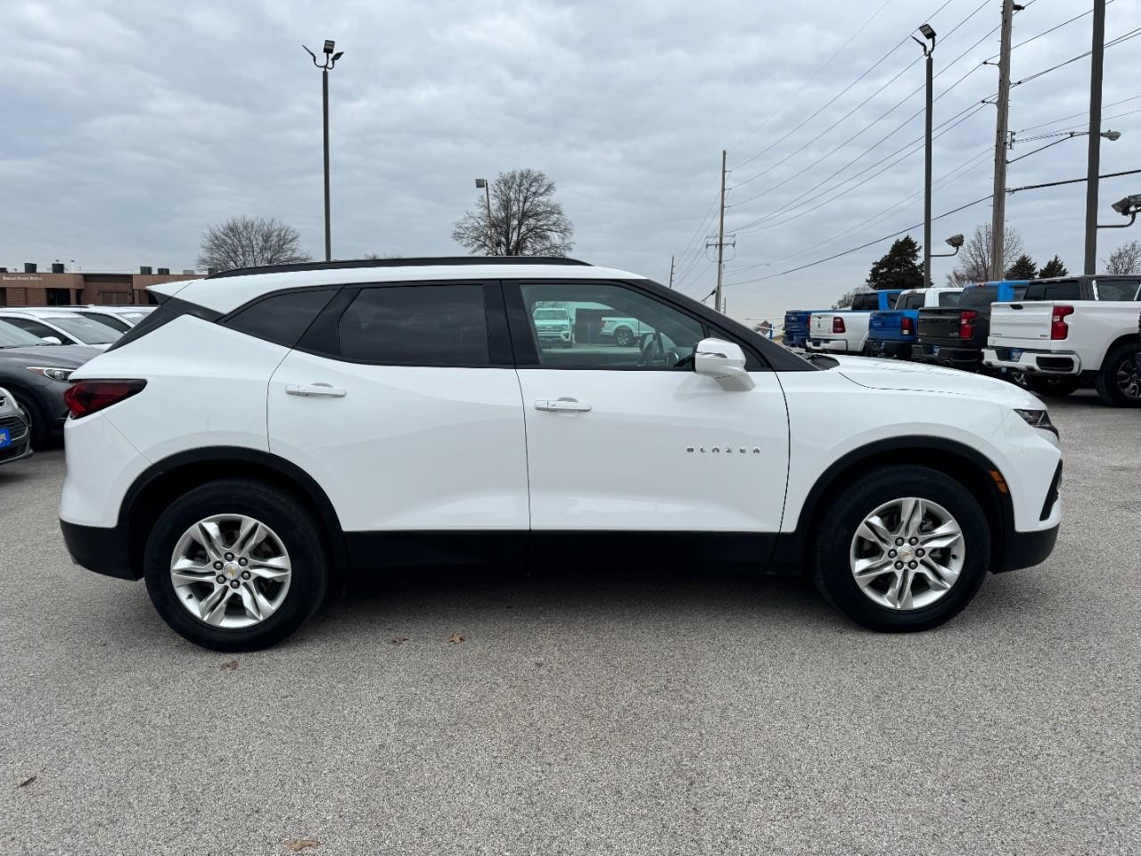 Chevrolet Blazer Vehicle Full-screen Gallery Image 02