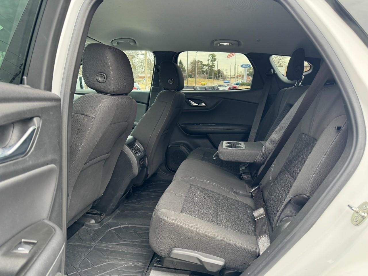 Chevrolet Blazer Vehicle Full-screen Gallery Image 10