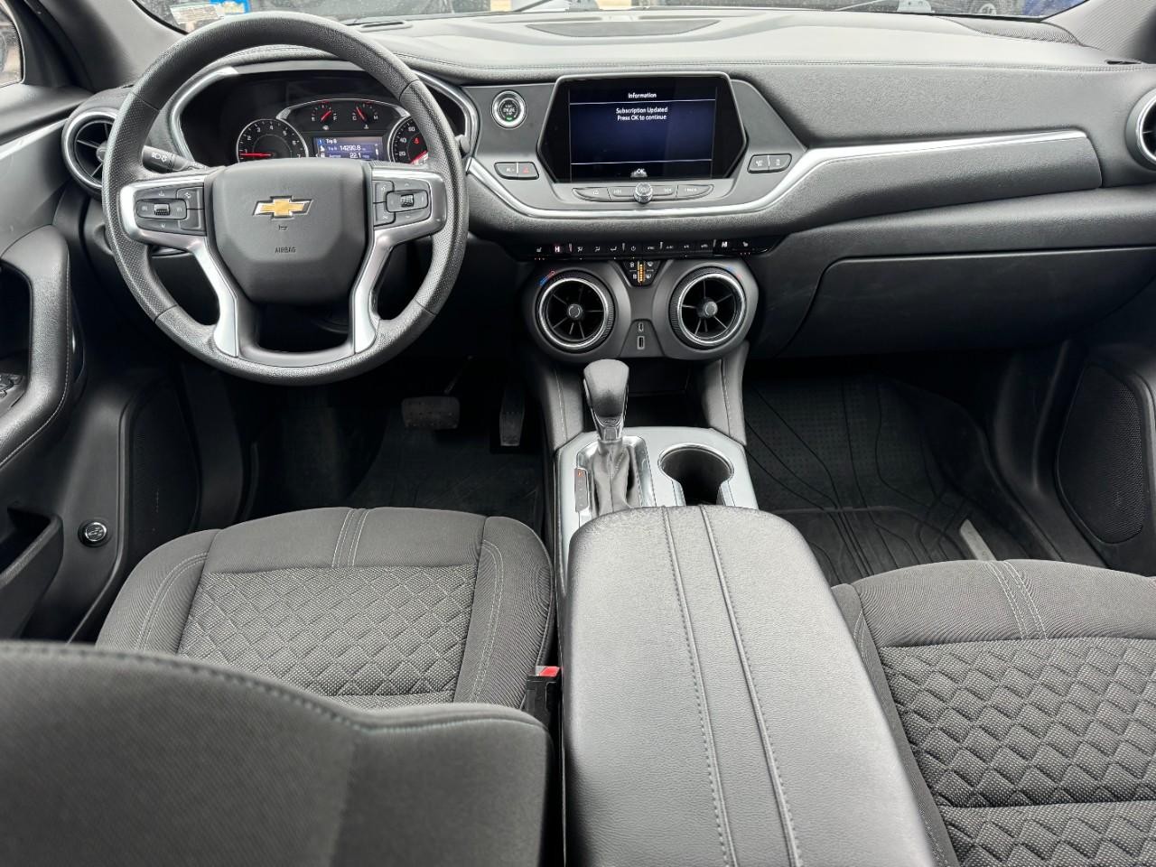 Chevrolet Blazer Vehicle Full-screen Gallery Image 11