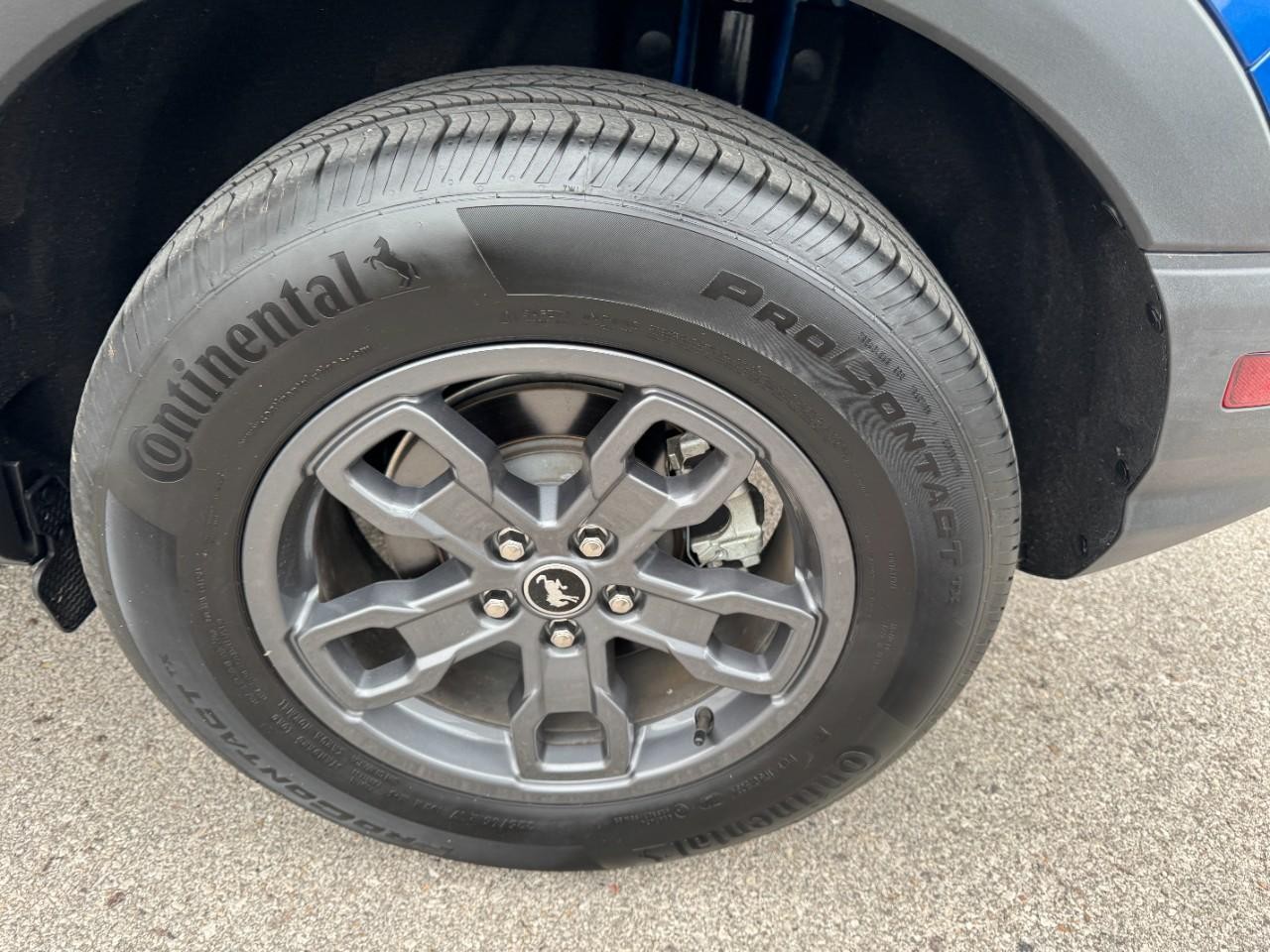 Ford Bronco Sport Vehicle Full-screen Gallery Image 07