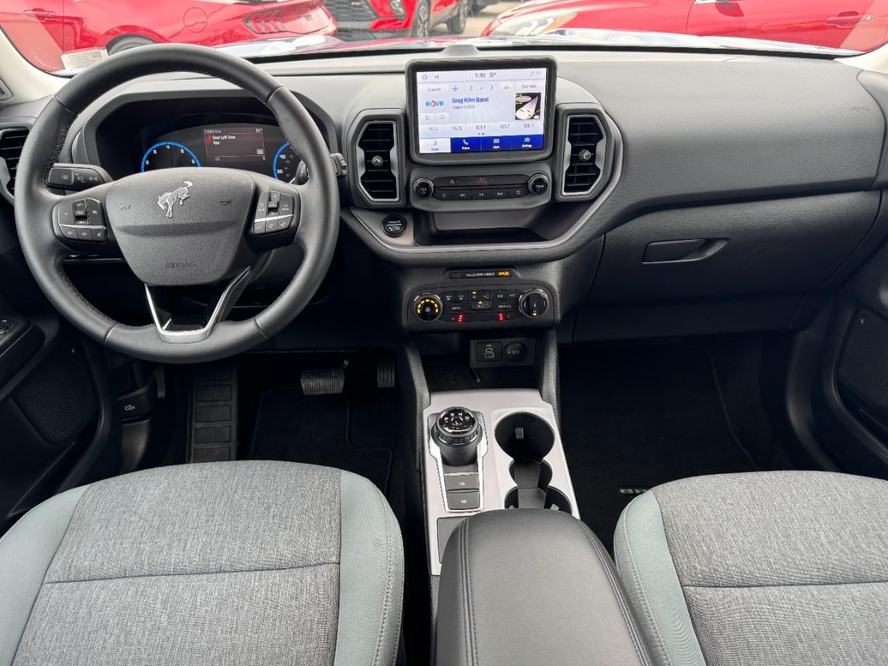 Ford Bronco Sport Vehicle Full-screen Gallery Image 11