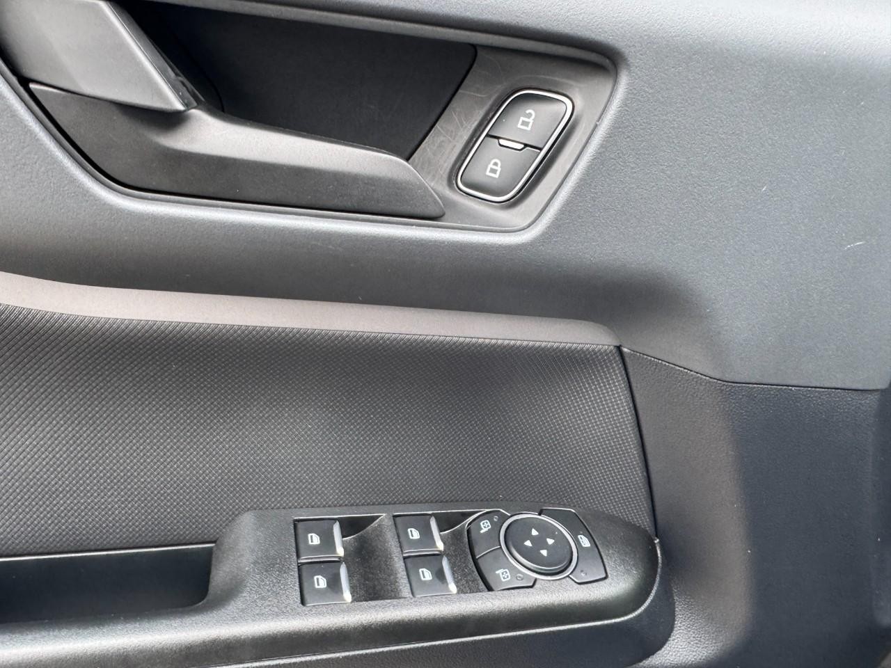 Ford Bronco Sport Vehicle Full-screen Gallery Image 15