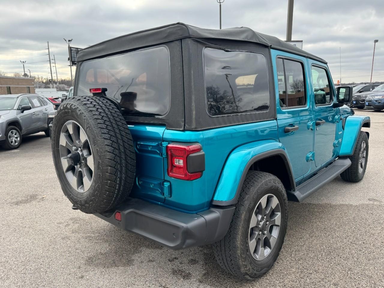 View vehicle photo 3