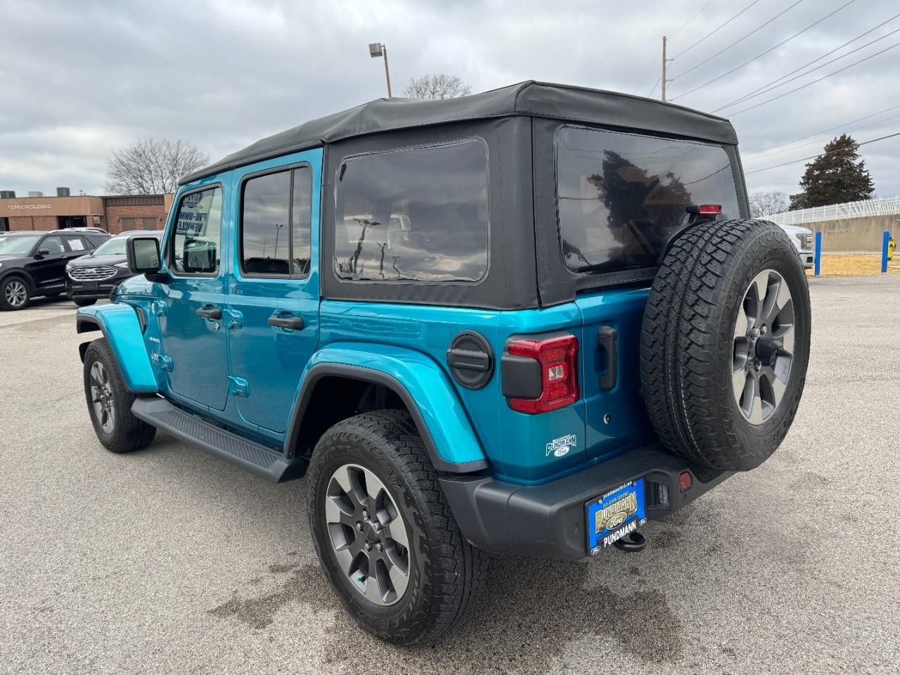 View vehicle photo 5