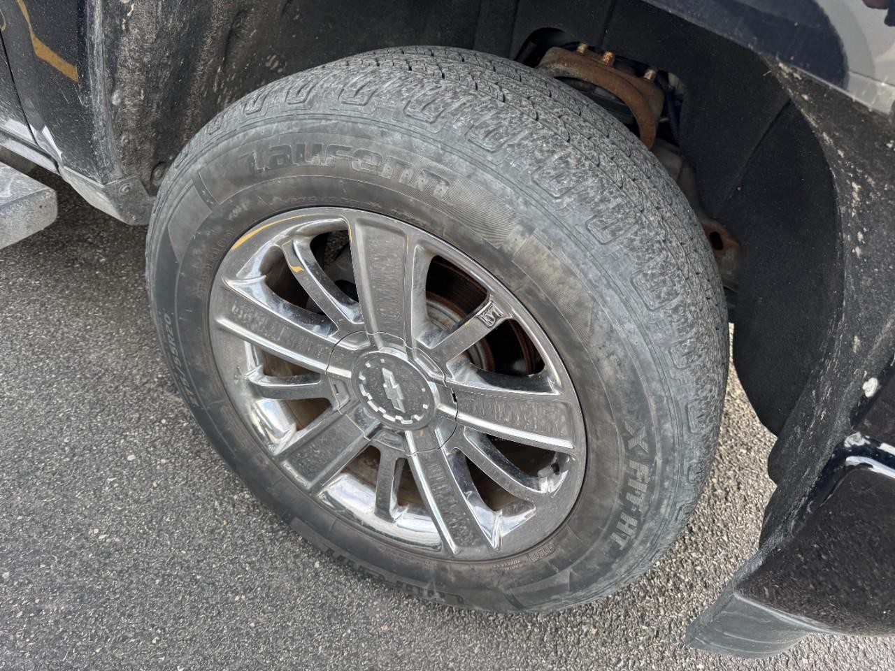 Chevrolet Silverado 1500 Vehicle Full-screen Gallery Image 10