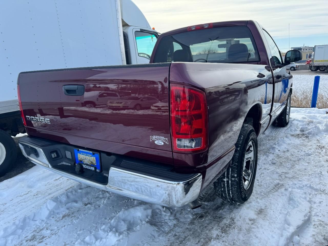 Dodge Ram 1500 Vehicle Full-screen Gallery Image 04