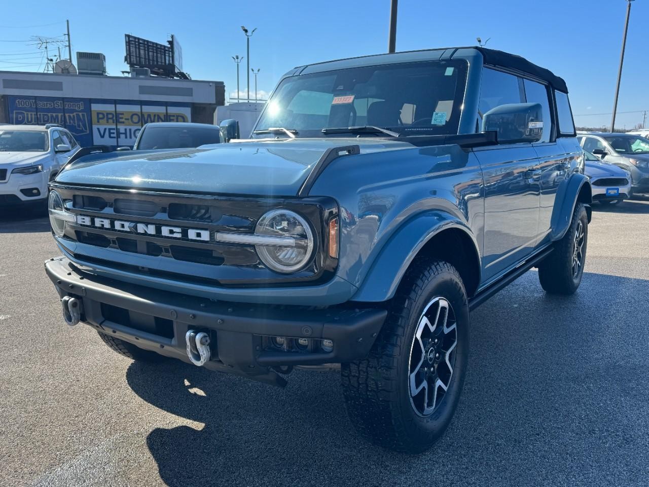 Ford Bronco Vehicle Full-screen Gallery Image 07