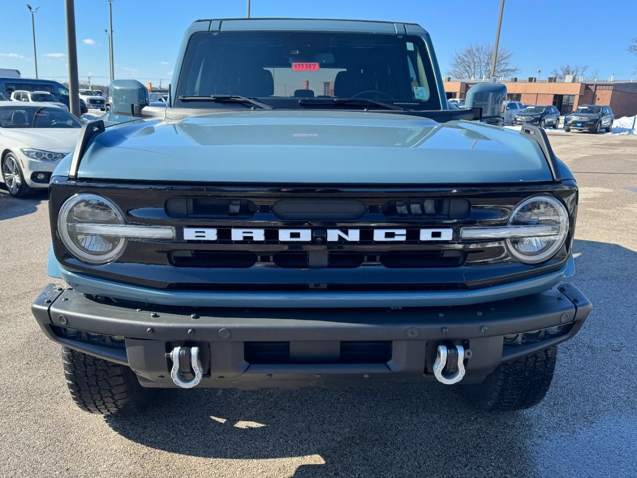 Ford Bronco Vehicle Full-screen Gallery Image 08