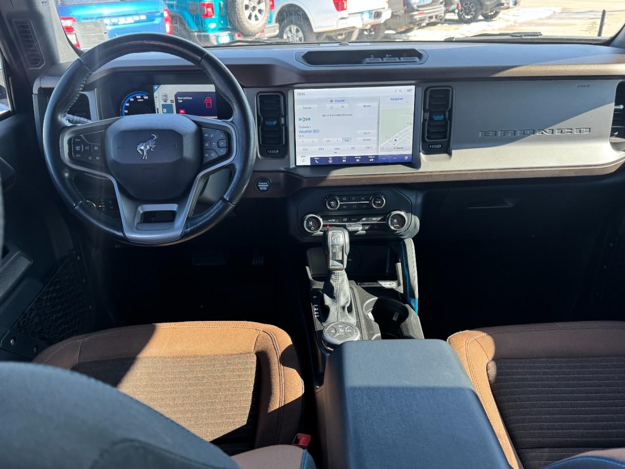 Ford Bronco Vehicle Full-screen Gallery Image 10