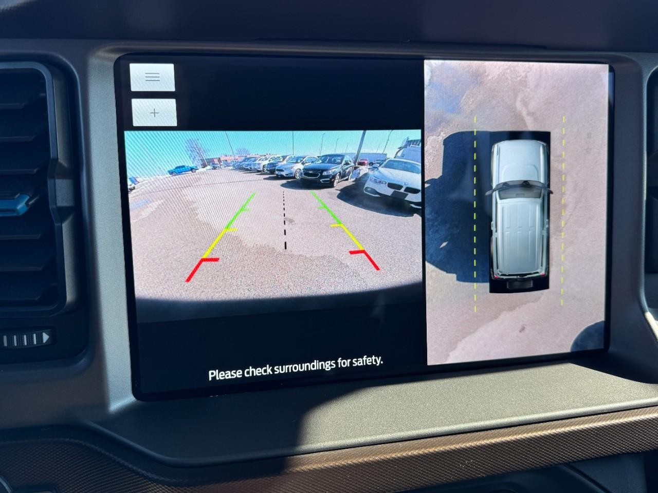 Ford Bronco Vehicle Full-screen Gallery Image 20