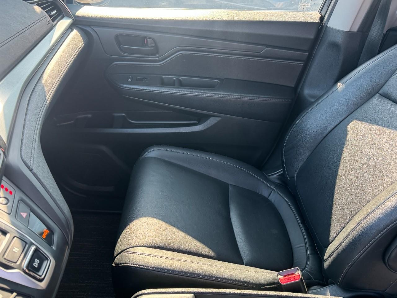 Honda Odyssey Vehicle Full-screen Gallery Image 14