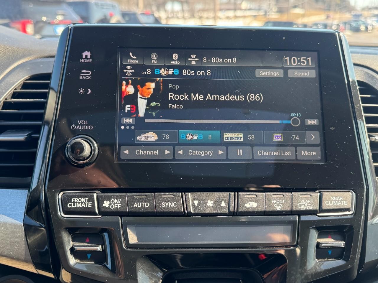 Honda Odyssey Vehicle Full-screen Gallery Image 20