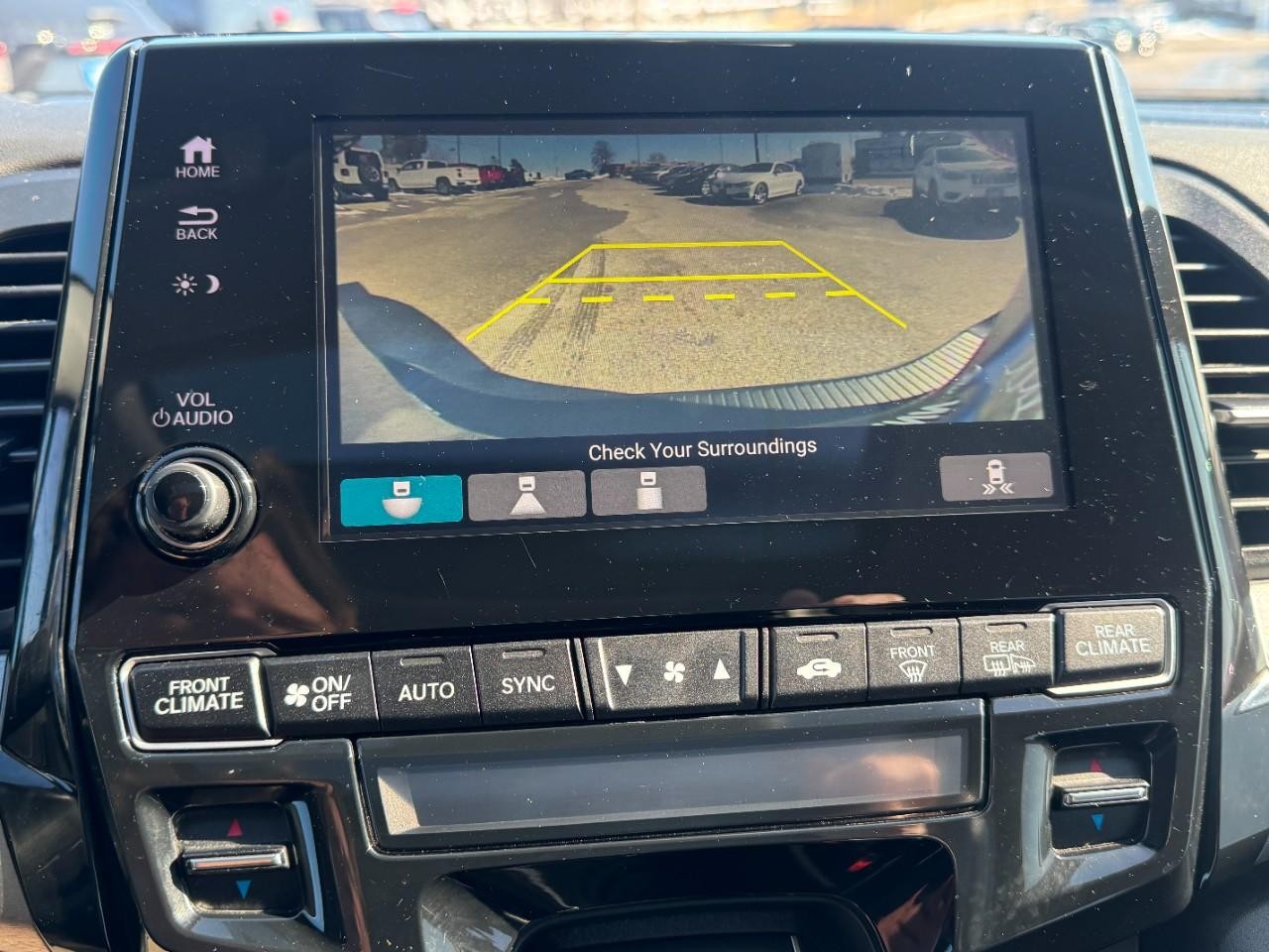 Honda Odyssey Vehicle Full-screen Gallery Image 21