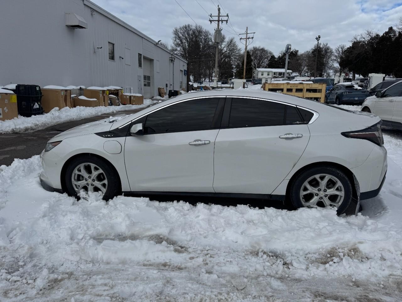 Chevrolet Volt Vehicle Full-screen Gallery Image 03