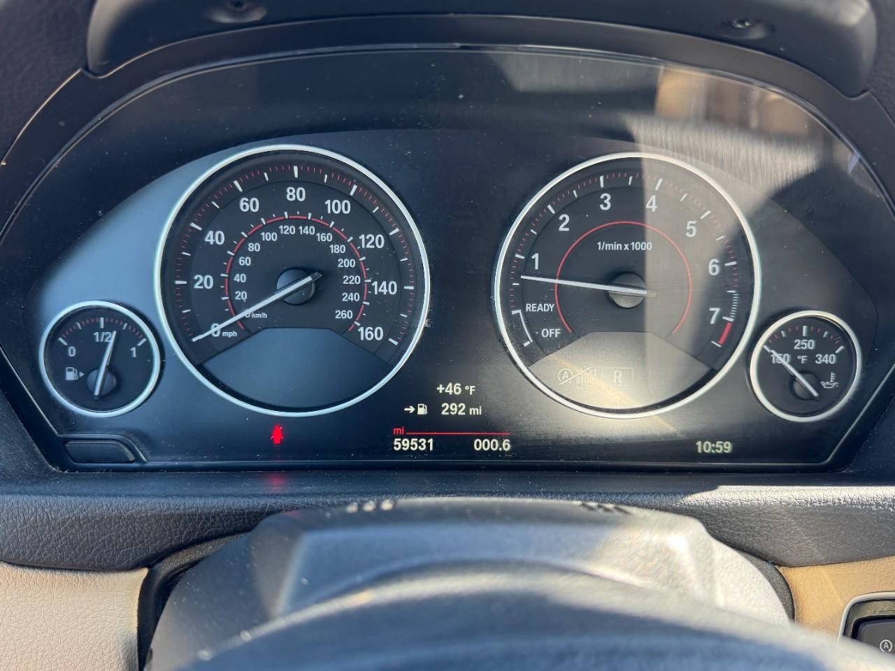 BMW 4 Series Vehicle Full-screen Gallery Image 20