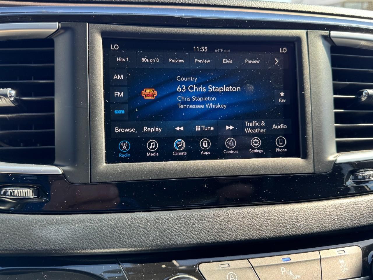 Chrysler Pacifica Vehicle Full-screen Gallery Image 20