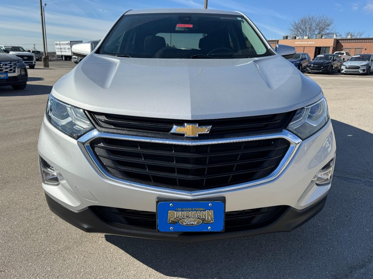 Chevrolet Equinox Vehicle Full-screen Gallery Image 09