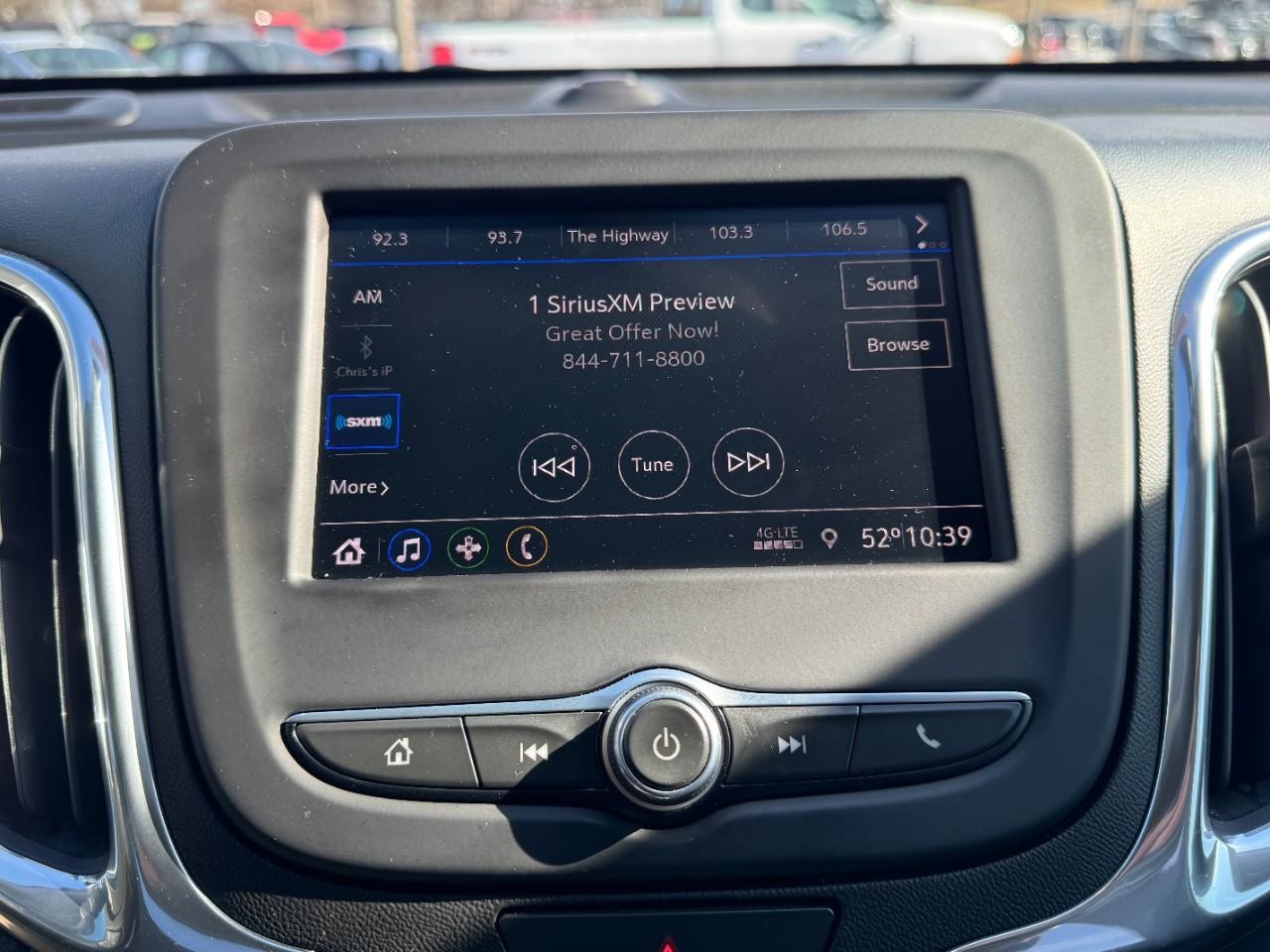 Chevrolet Equinox Vehicle Full-screen Gallery Image 19