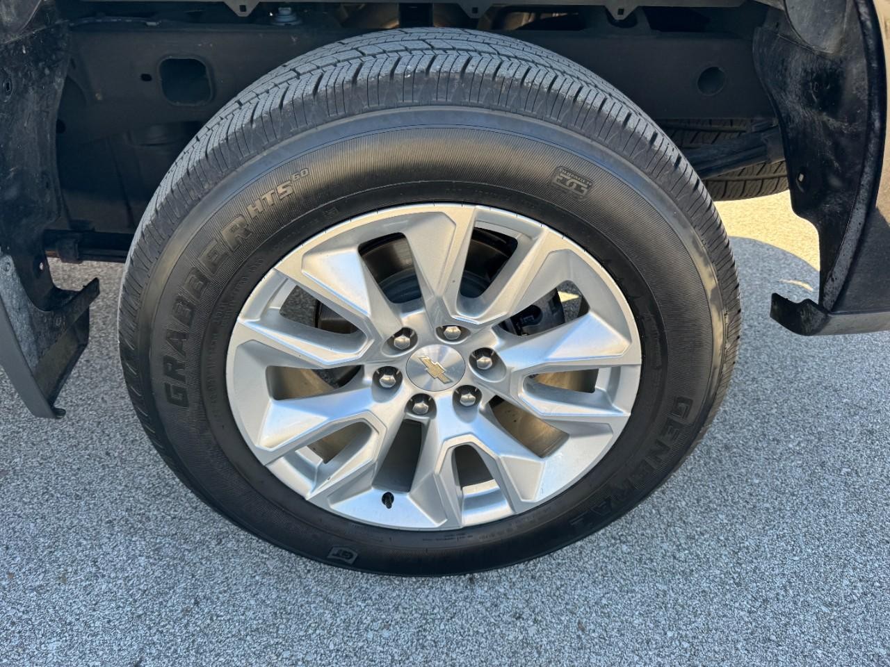 Chevrolet Silverado 1500 Vehicle Full-screen Gallery Image 07