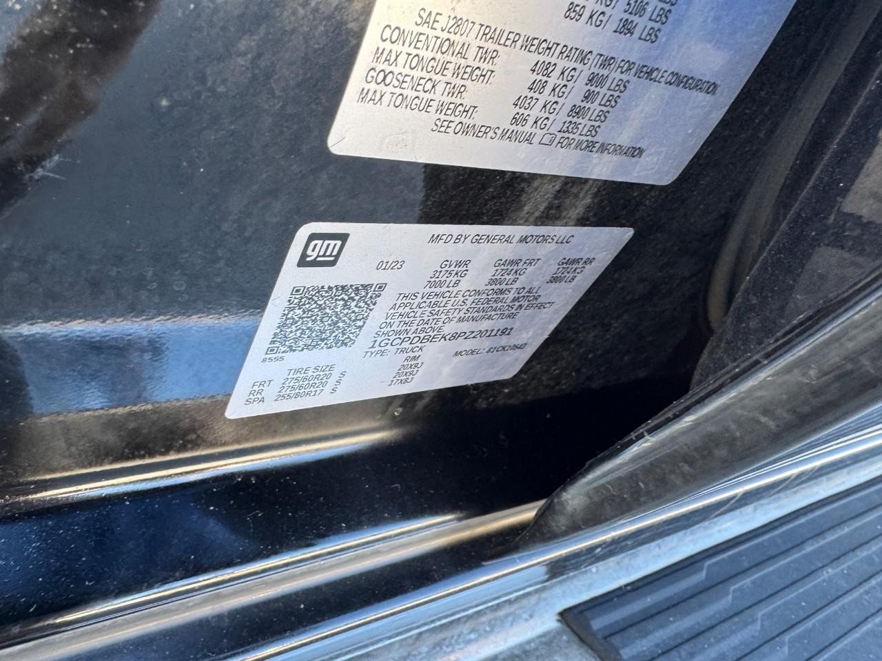 Chevrolet Silverado 1500 Vehicle Full-screen Gallery Image 23