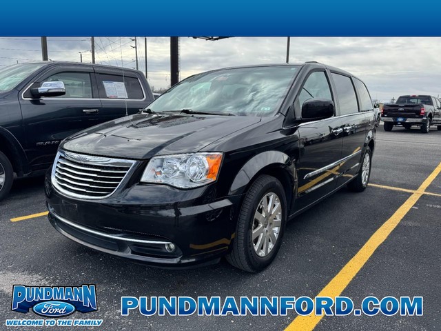 St. Charles MO 2016 Chrysler Town & Country more details - chrysler town & country